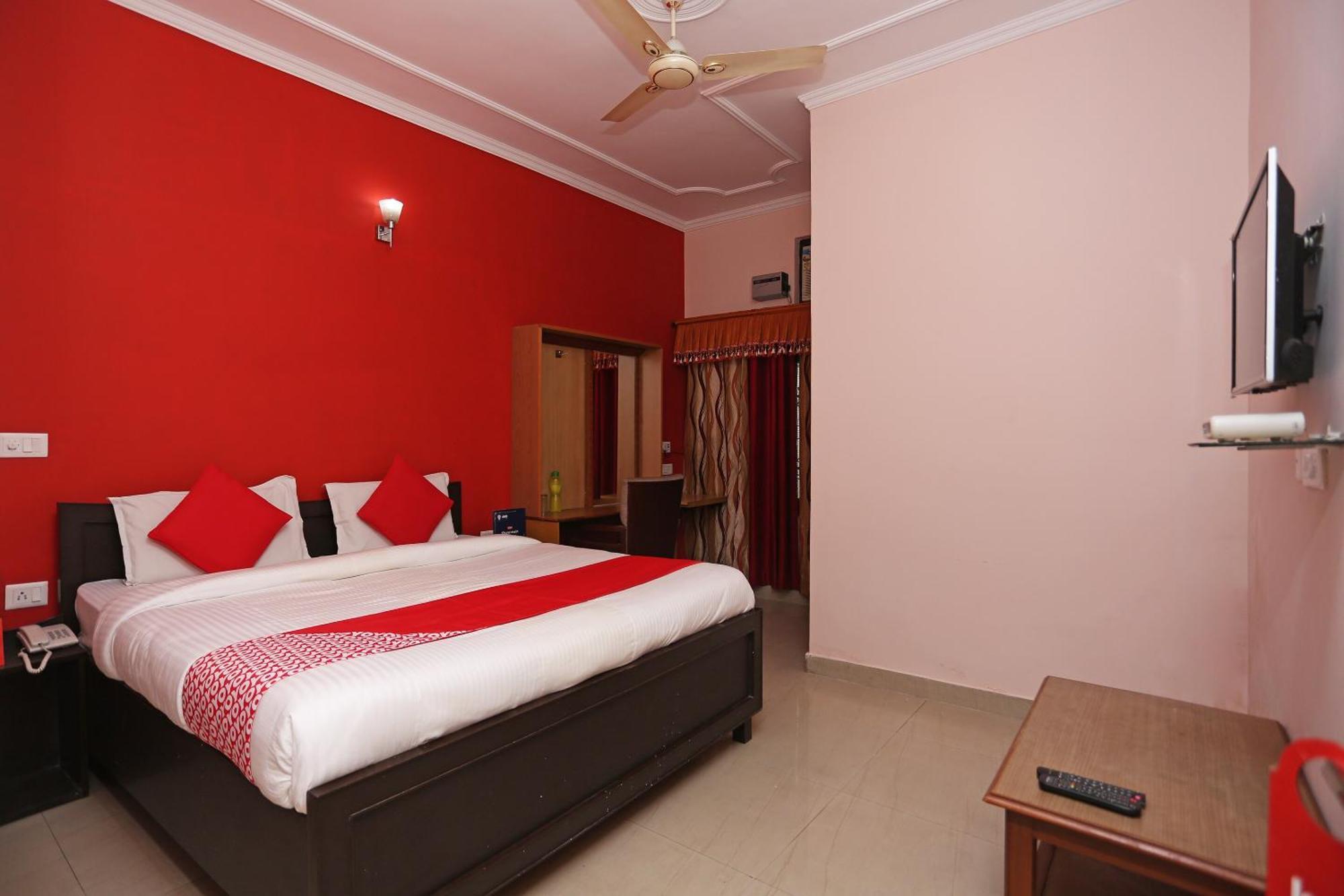 Hotel O Lime Wood Dehradun Exterior foto